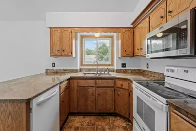 7581 23rd Street N, Oakdale, MN 55128 - Photo 9
