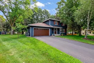 17200 Barberry Cir, Eden Prairie, MN 55346 - Photo 3