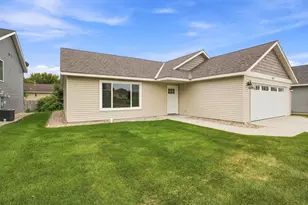 1633 18th Ave NW, Willmar, MN 56201 - Photo 33