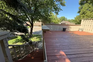 2111 Kings Valley Rd W, Golden Valley, MN 55427 - Photo 9