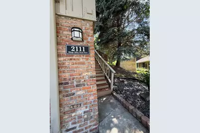 2111 Kings Valley Road W, Golden Valley, MN 55427 - Photo 7