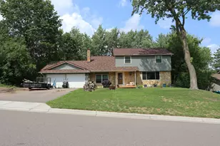 345 Walnut Ln, Apple Valley, MN 55124 - Photo 1