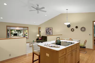 300 Kenmar Circle, Minnetonka, MN 55305 - Photo 15