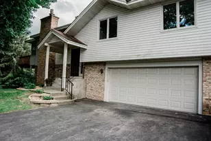 5688 Royal Oaks Dr, Shoreview, MN 55126 - Photo 3