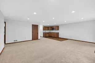 1589 Christie Pl, Saint Paul, MN 55106 - Photo 35