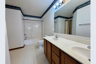 1729 Riverwood Drive #64, Burnsville, MN 55337 - Photo 9