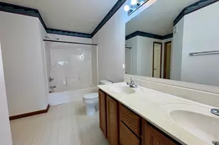 1729 Riverwood Dr, Burnsville, MN 55337 - Photo 9