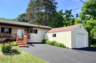 111 3rd Ave N, Hibbing, MN 55746 - Photo 11