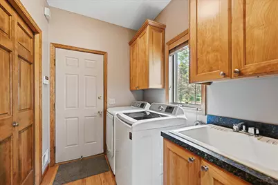11412 Louisiana Avenue S, Bloomington, MN 55438 - Photo 15