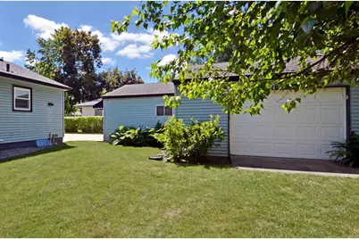 4639 Colorado Avenue N, Crystal, MN 55422 - Photo 9