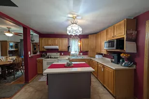 111 E Lyon St, Minneota, MN 56264 - Photo 3