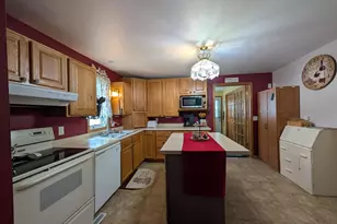 111 E Lyon St, Minneota, MN 56264 - Photo 5