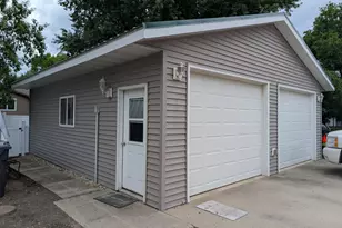 111 E Lyon St, Minneota, MN 56264 - Photo 27