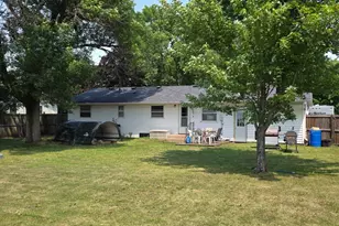 908 Westwood Dr SW, Alexandria, MN 56308 - Photo 3