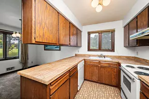 7408 W 100th St, Bloomington, MN 55438 - Photo 5