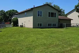 7408 W 100th St, Bloomington, MN 55438 - Photo 27