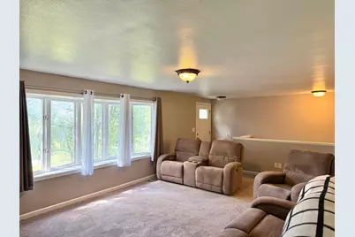 33672 County Road 15, Morton, MN 56270 - Photo 9
