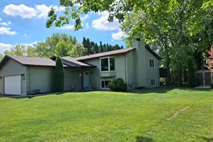 5795 Amy Ln, Maple Plain, MN 55359 - Photo 9