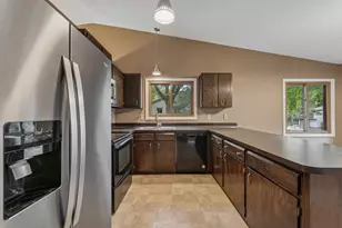 1386 Arden View Dr, Arden Hills, MN 55112 - Photo 11
