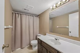1386 Arden View Dr, Arden Hills, MN 55112 - Photo 35