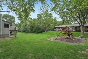 1386 Arden View Dr, Arden Hills, MN 55112 - Photo 47