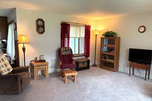 907 Arnold Ave N, Thief River Falls, MN 56701 - Photo 7