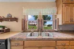 142 22nd Ave SW, Faribault, MN 55021 - Photo 5