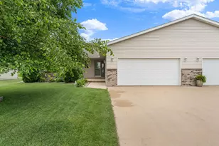 1706 22nd Ave SW, Austin, MN 55912 - Photo 3