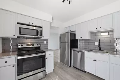 323 E 43rd Street, Minneapolis, MN 55409 - Photo 5