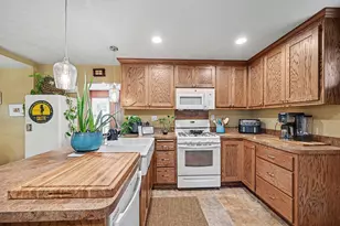 1260 Woodbridge St, Saint Paul, MN 55117 - Photo 3