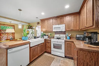 1260 Woodbridge Street, Saint Paul, MN 55117 - Photo 3