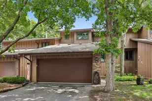2687 Sumac Ridge, White Bear Lake, MN 55110 - Photo 3