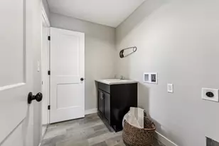15757 Aquila Ave, Savage, MN 55378 - Photo 39