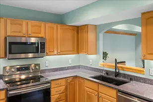 9201 Merrimac Ln N, Maple Grove, MN 55311 - Photo 15