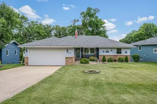 455 W Amber Lake Dr, Fairmont, MN 56031 - Photo 3