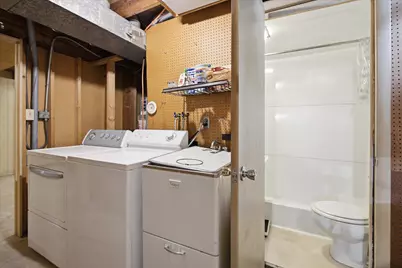 5625 Hillsview Road, Brooklyn Center, MN 55430 - Photo 27