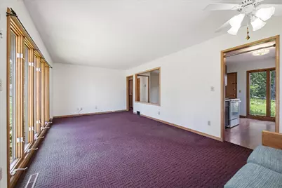 5625 Hillsview Road, Brooklyn Center, MN 55430 - Photo 5