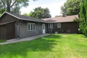 709 10th St S, Benson, MN 56215 - Photo 5