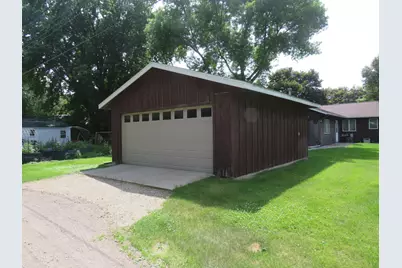 709 10th Street S, Benson, MN 56215 - Photo 7