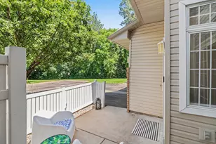 8443 Cortland Rd, Eden Prairie, MN 55344 - Photo 3