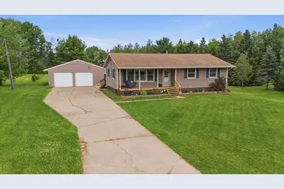 215 E 45th Street, Hibbing, MN 55746 - Photo 1