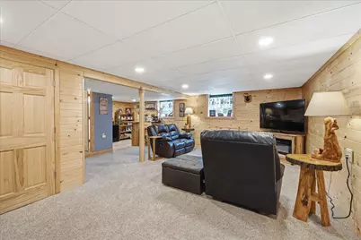 215 E 45th Street, Hibbing, MN 55746 - Photo 19