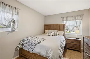 215 E 45th St, Hibbing, MN 55746 - Photo 15