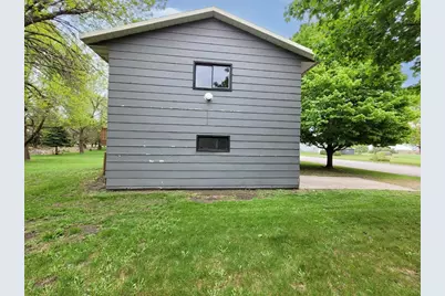 640 Ranchwood Drive, Bird Island, MN 55310 - Photo 9