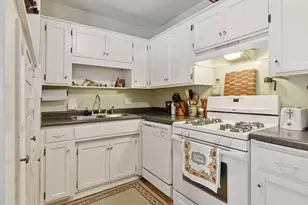 383 Grand Ave, Saint Paul, MN 55102 - Photo 15