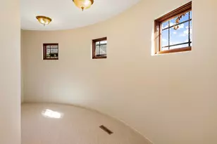 1700 Kenwood Pkwy, Minneapolis, MN 55405 - Photo 31