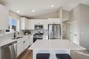 1518 Raccoon Ln, New Richmond, WI 54017 - Photo 3