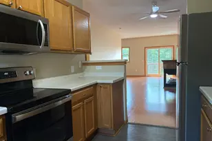1087 Barclay St, Saint Paul, MN 55106 - Photo 11