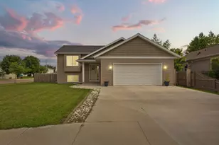 310 Autumn Hills Pl NE, Owatonna, MN 55060 - Photo 3
