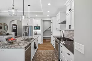 18043 38th Pl N, Plymouth, MN 55446 - Photo 9